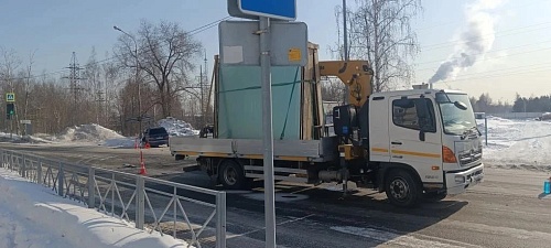 В массовом ДТП на улице Беловежской в Тюмени пострадала девочка
