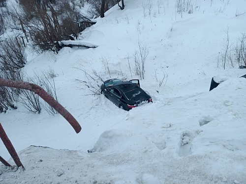 В Тюменской области водитель-бесправник на "Лексусе" погиб, съехав в кювет