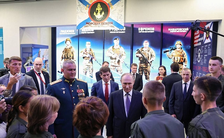 Президент Путин прислушался к идее тюменского курсанта о повсеместном создании центров "Воин"