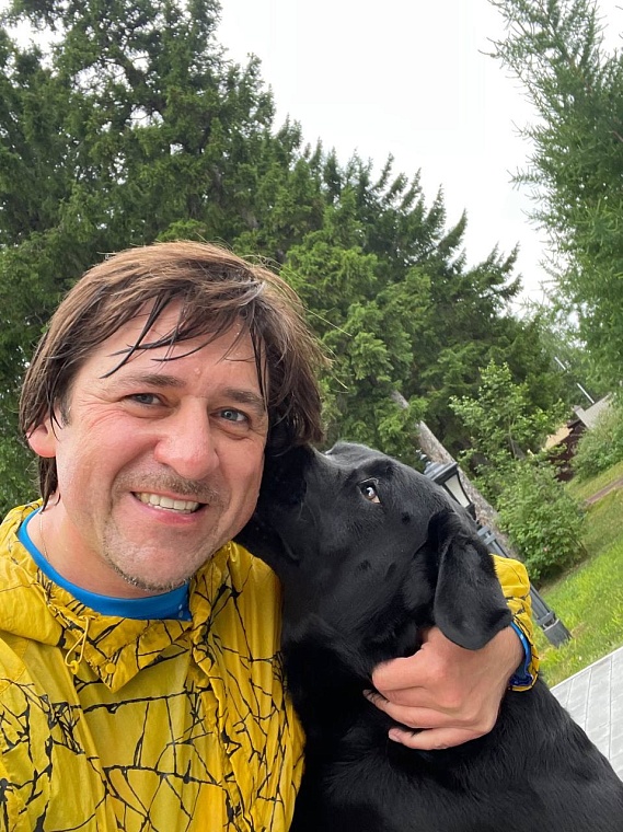 Глава Тюмени Максим Афанасьев опубликовал фото с любимым псом Тобиком