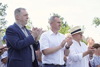 В Тюмени открыли памятник Владимиру Высоцкому