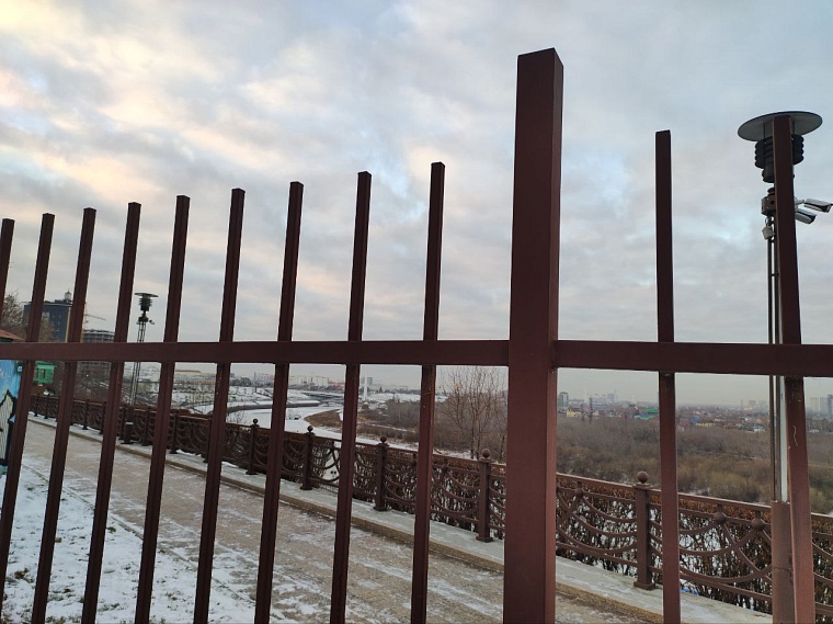 Фабрика света, крепкие браки и яблоневые корни памяти: что еще найдется на ул. Кирова в Тюмени