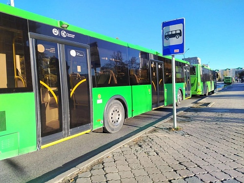 На остановках Тюмени поменяют расписание автобусов