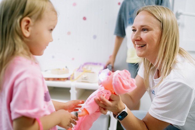 Активисты «Газпромнефть-Заполярья» помогают детям из центра «Семья» развивать эмоциональный интеллект