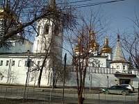 Обновление сквера у Свято-Троицкого монастыря завешено