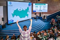 Александр Моор поздравил президентскую платформу "Россия - страна возможностей" с юбилеем