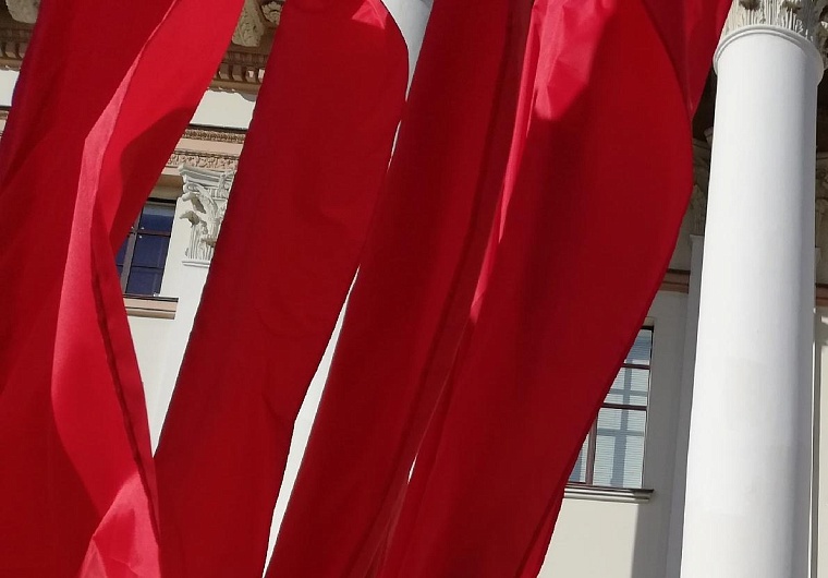 "Главный отец"  Новосибирской области выступил за продление майских праздников, но не за счет новогодних каникул