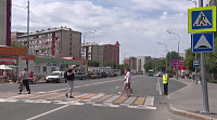 Тюменские автоинспекторы проводят рейды на опасных пешеходных переходах