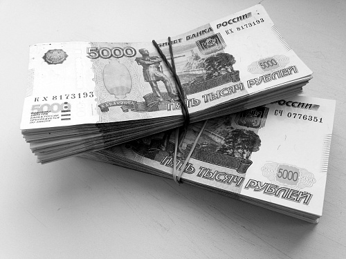Тоболяк перечислил мошенникам «инвестиции» в 4,8 млн рублей