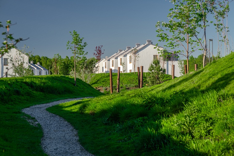 Экоподход и узнаваемый стиль: тюменский застройщик воплощает 30-летный опыт в мультиформатном комплексе