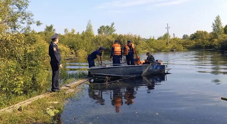 Тюменские полицейские круглосуточно патрулируют в местах подтоплений