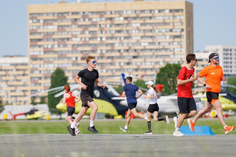 В Тюмени установлен рекорд России в забеге по взлетной полосе