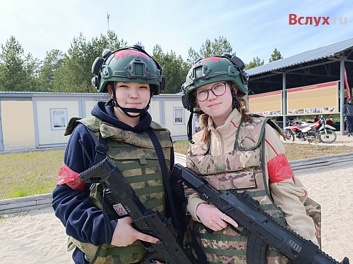 Тюменские школьники сыграли в "Зарницу" на военном полигоне