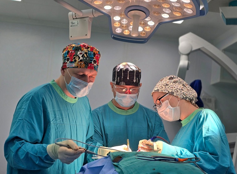 75-летней тюменке пораженную раком щеку успешно заменили лоскутом с груди