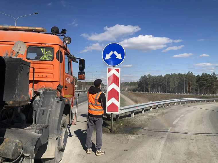 На трассах Тюменской области проводят генеральную уборку