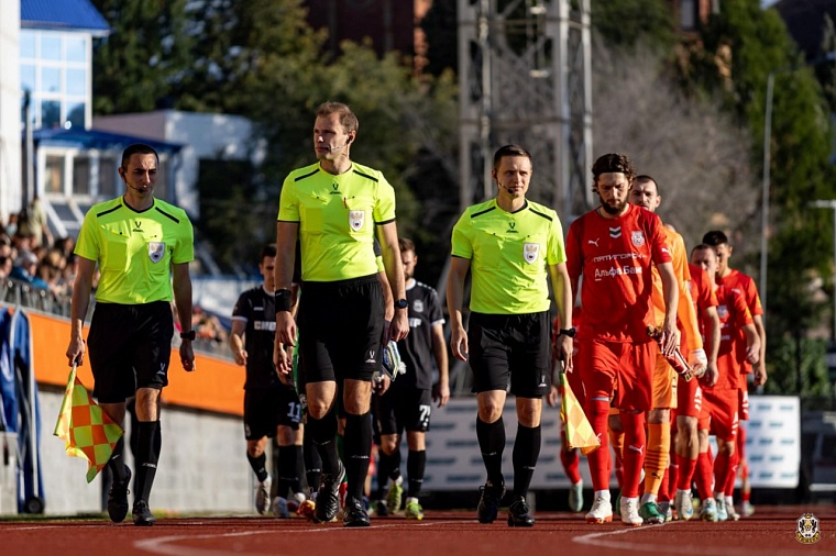 Футболисты «Тюмени» проведут заключительный в 2025 году выездной матч с лидером турнира