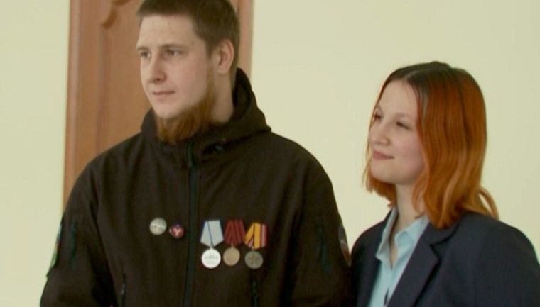 За ленточку к любимому и обратно: как в Тюменской области героев возвращают к мирной жизни