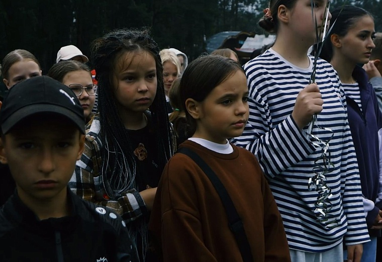 Юные тюменцы почтили память своих сверстников, погибших на Донбассе