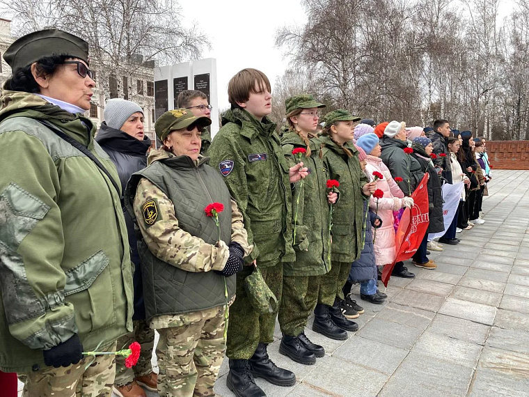 В Тюмени открыли областную "Вахту памяти"