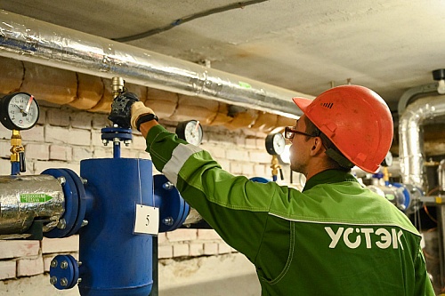 В центре Тюмени устранили повреждение теплотрассы