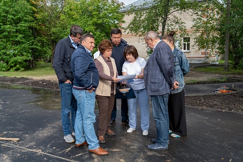 Депутаты гордумы проверили готовность объектов образования Тюмени к учебному году