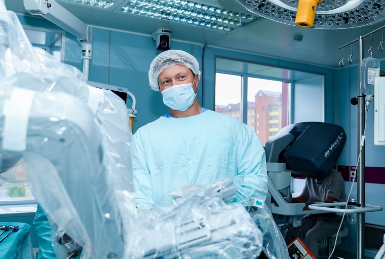 Тюменские врачи провели уникальную операцию на сдвоенных почках