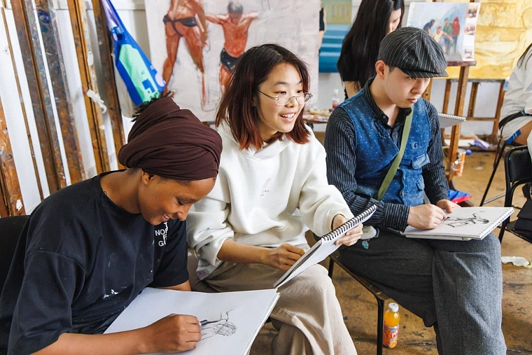 Подведены итоги художественной и хореографической сессий Школы Иннопрактики в Санкт-Петербурге