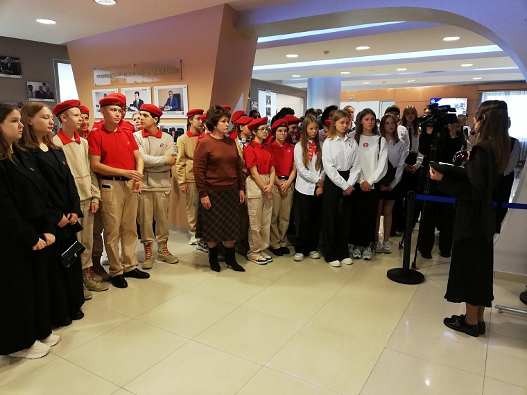 В Тюменской городской думе открылся Всероссийский фотопроект «Китель Победы»