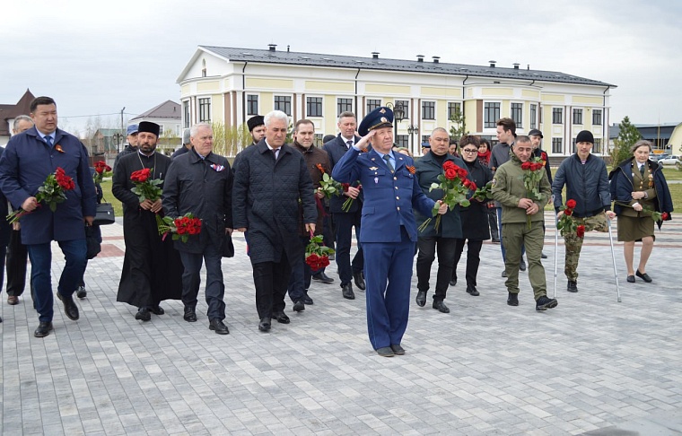 В Тюмени общественные активисты почтили память воинов, погибших на фронтах Великой Отечественной войны
