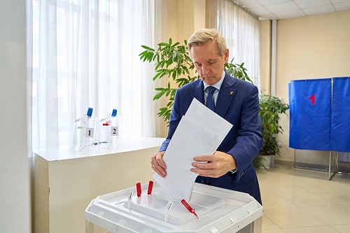 Андрей Артюхов призвал тюменцев принять участие в голосовании