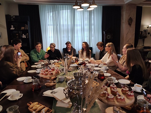 «Вишневый сад» без сюрпризов, но с Жигулями: ТБДТ на грани большой премьеры