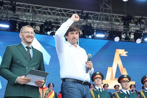 Глава Тюмени Максим Афанасьев занял первое место в медиарейтинге глав столиц УрФО