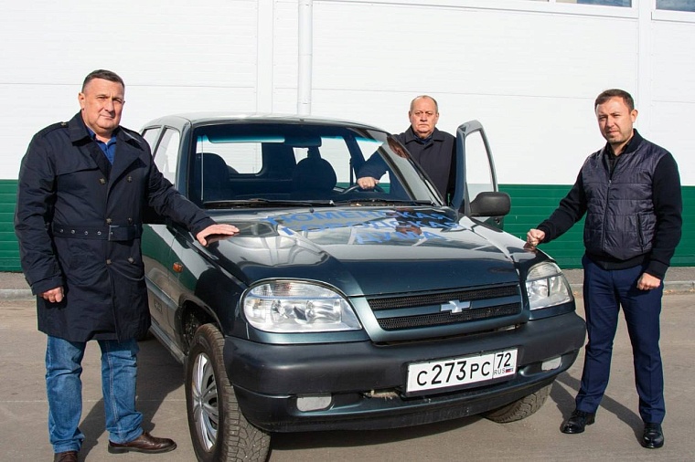 В зону СВО доставят автомобиль от Тюменской городской думы