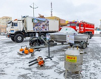 Впервые на выставке были представлены техника, специальные средства и оборудование, предназначенные для ликвидации аварий подразделением нештатного аварийно-спасательного формирования ООО «Газпром добыча Уренгой»
