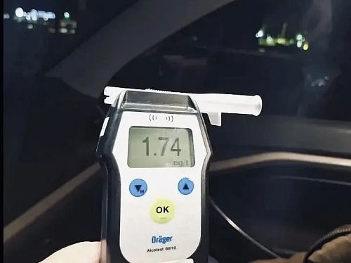 Своеобразный рекорд: в Заводоуковске остановили пьяного «бесправника» на питбайке