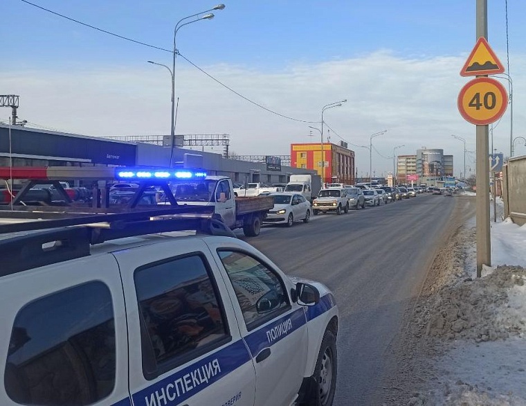 В Тюмени на улице 50 лет ВЛКСМ установили ограничение скорости до 40 км/час