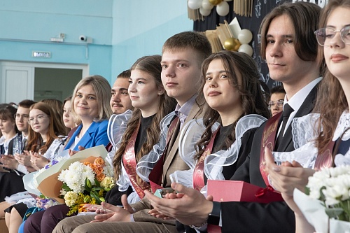 Участники образовательных проектов «Газпром добыча Уренгой»  завершили учебный год