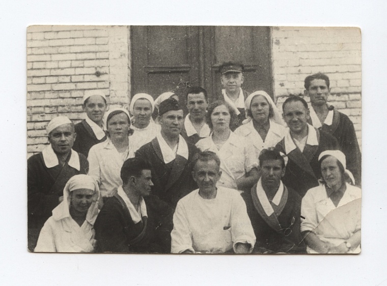 Медсестры сдавали кровь для бойцов и продолжали дежурство в госпиталях. Фото Музейного комплекса Словцова