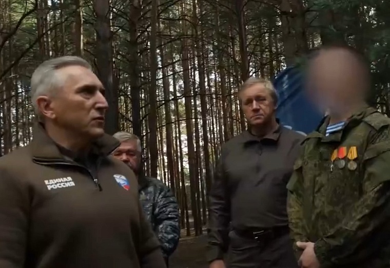 Александр Моор: Передали военнослужащим частей, где служат тюменцы, необходимую технику и оборудование