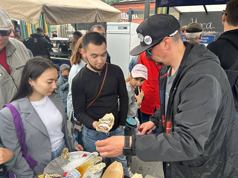 Устрицы, шашлыки и выпечка: как проходит гастрофестиваль в Тюмени