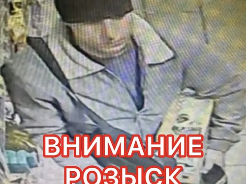 Странный вор вынес из тюменского магазина груши, кофемашину и носки