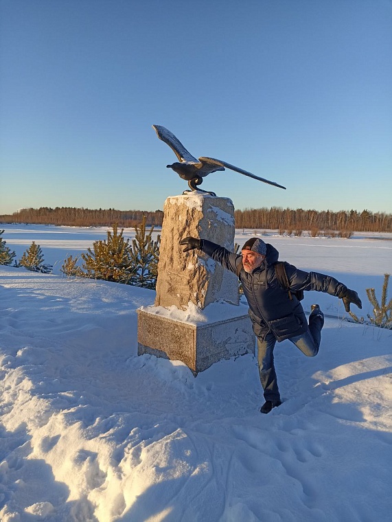 На набережной есть скульптура чайки. Эта птица - символ города