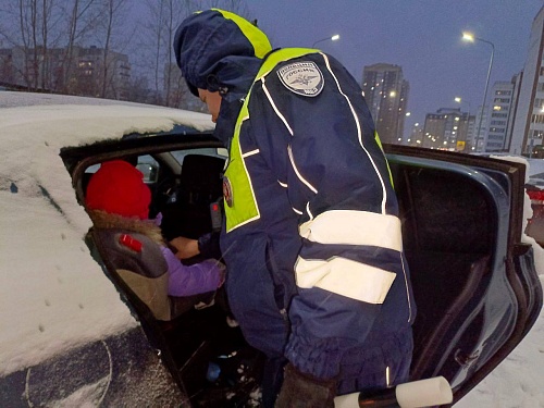 В Тюменской области автоинспекторы напомнят водителям-родителям о «детском» стиле вождения