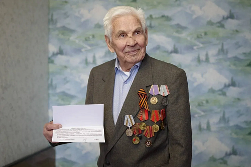 Тюменские ветераны получат ко Дню Победы поздравления губернатора и продуктовые наборы