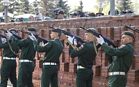 Плац-парад курсантов ТВВИКУ прошел на площади Памяти в Тюмени
