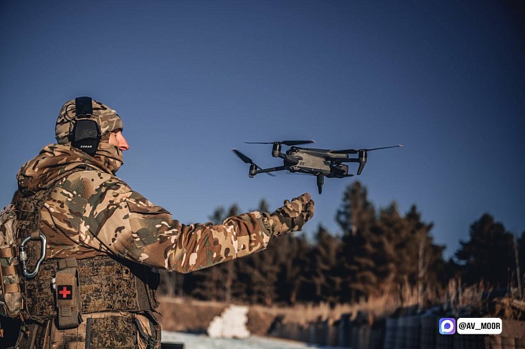 Александр Моор: День защитника Отечества объединяет героев разных эпох