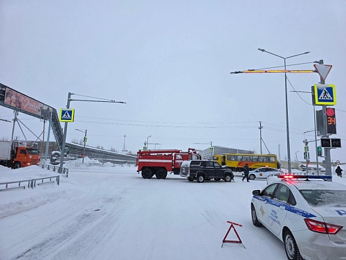 В Губкинском УАЗ столкнулся с пожарной машиной