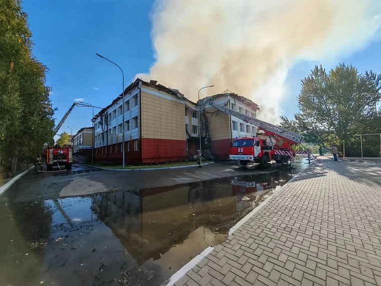 Прокуратура организовала проверку после пожара в тюменской школе