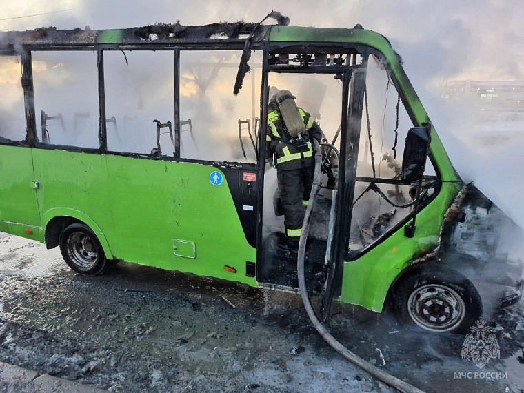 В Тюмени сгорела маршрутка №68