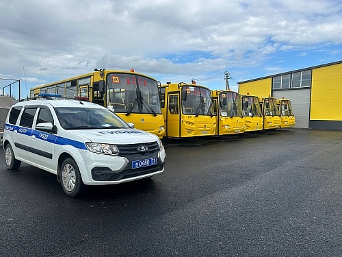 В Тюменском районе проверяют школьные автобусы перед новым учебным годом